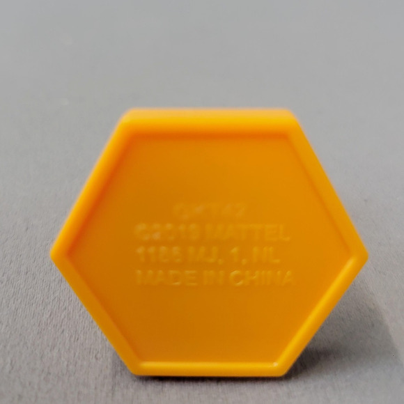 Minecraft Earth Boost Mini Chicken Figure Mattel 2019 Yellow Hex Base GXT42 Toy - Picture 6 of 8